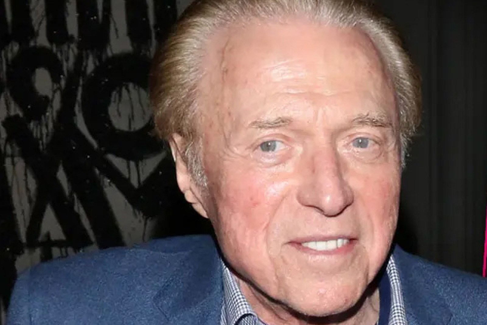 In ricordo di Steve Lawrence: un’eredità che va oltre la musica